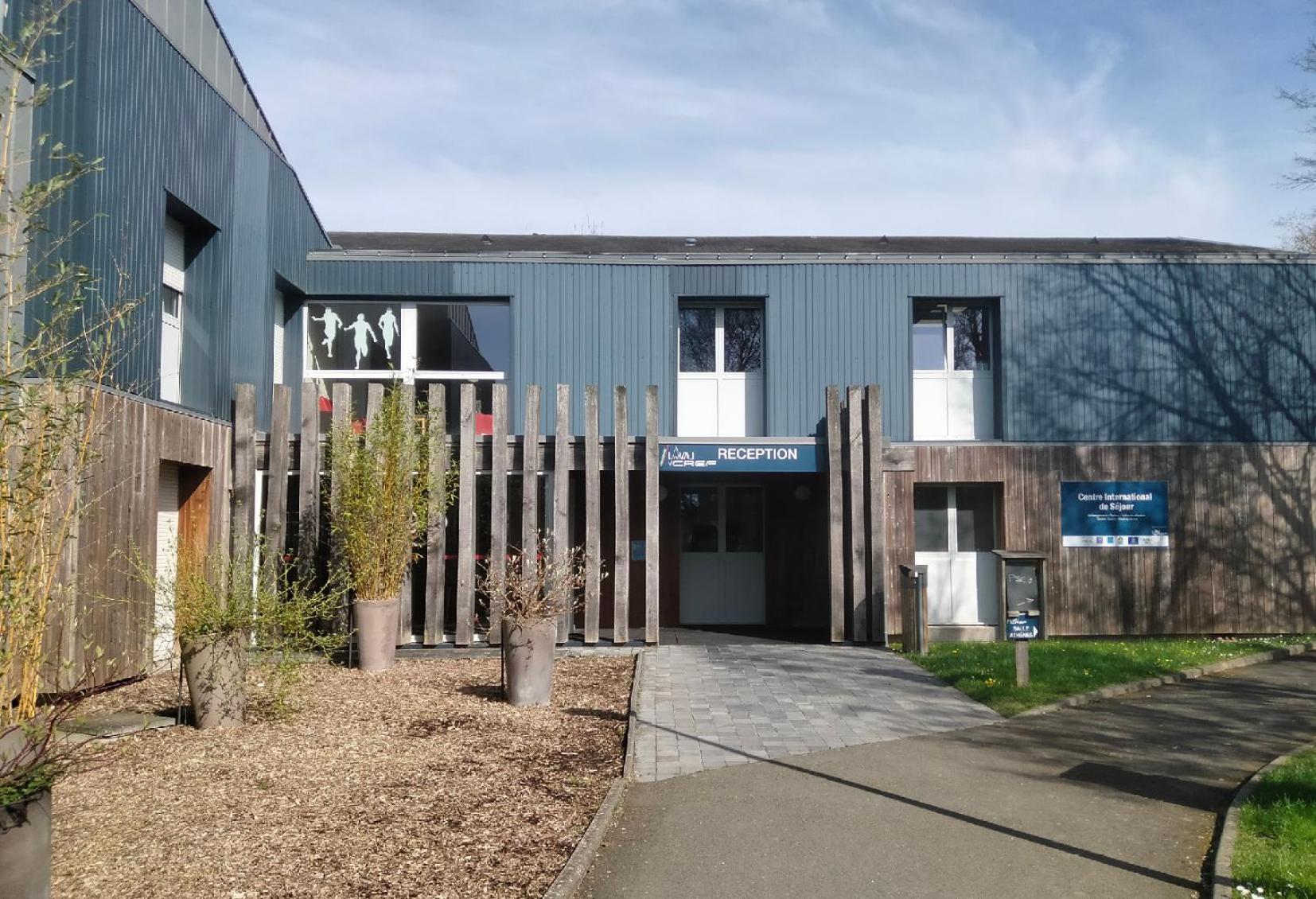 Centre International De Sejour Vandrerhjem Laval  Eksteriør bilde