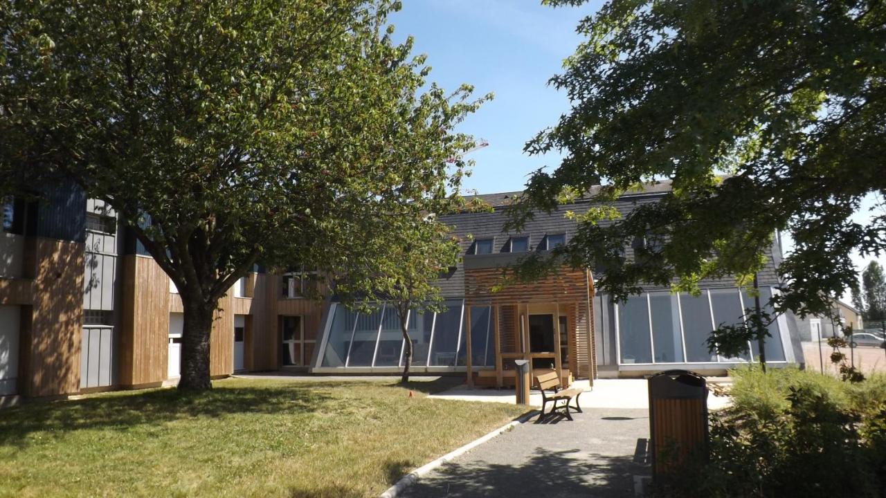 Centre International De Sejour Vandrerhjem Laval  Eksteriør bilde